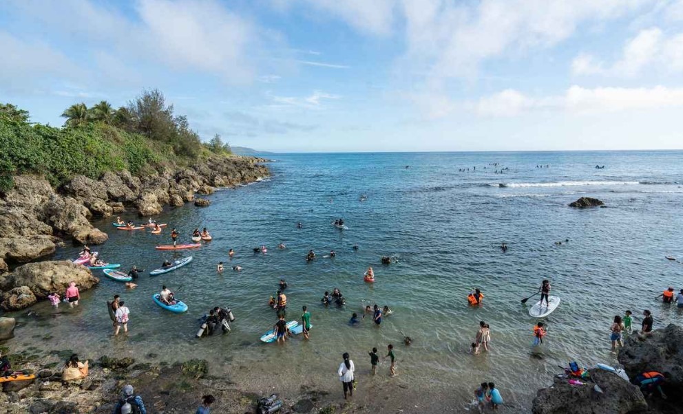 不只衝浪！自由潛水、立式划槳，玩透恆春的海