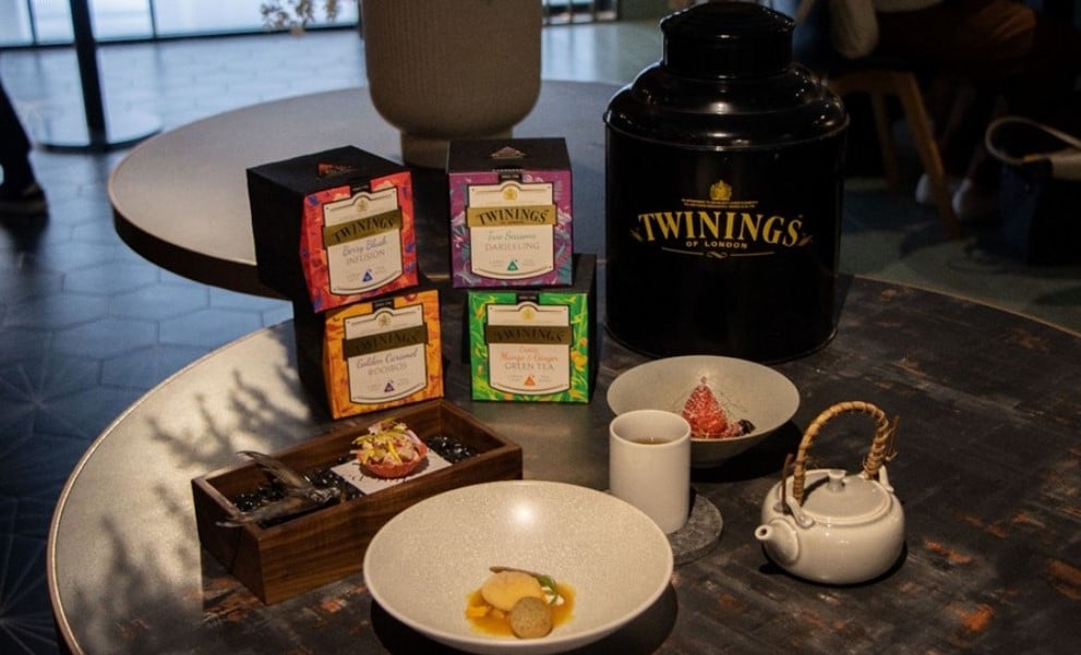 【馬路消息】TWININGS攜手摩登餐酒館「Naked裸餐酒」　以茶入菜清新迎春