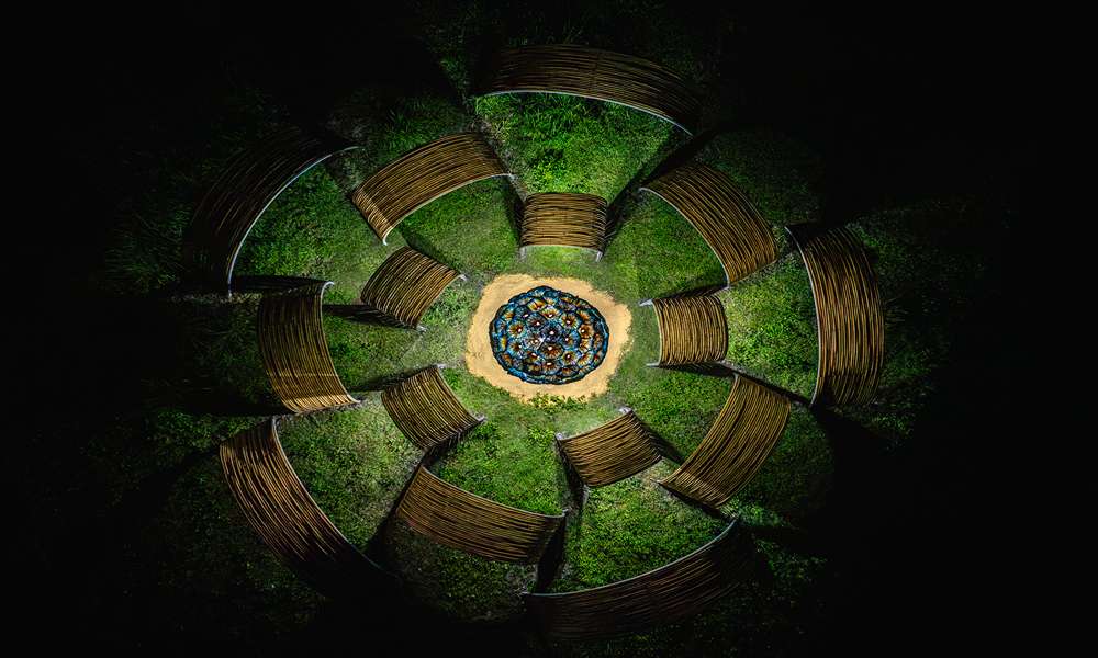 光與水的交會之境!2025台東光祭《沐光泉》開展,12件光藝術裝置照亮知本