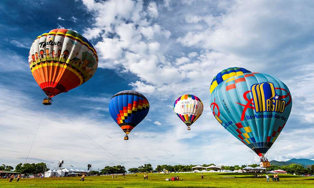 2025台東熱氣球嘉年華攻略:哆啦A夢造型氣球亮相+台東五大必玩景點推薦