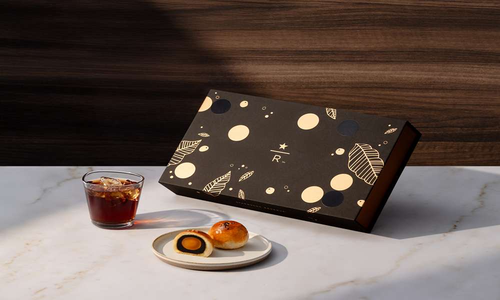 星巴克典藏台北新店揭幕 中秋限定「典藏綜合蛋黃酥禮盒」搶先上市