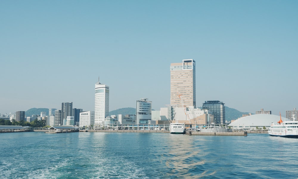 一箭射扇的歷史舞台:高松海風裡的名城與閒適