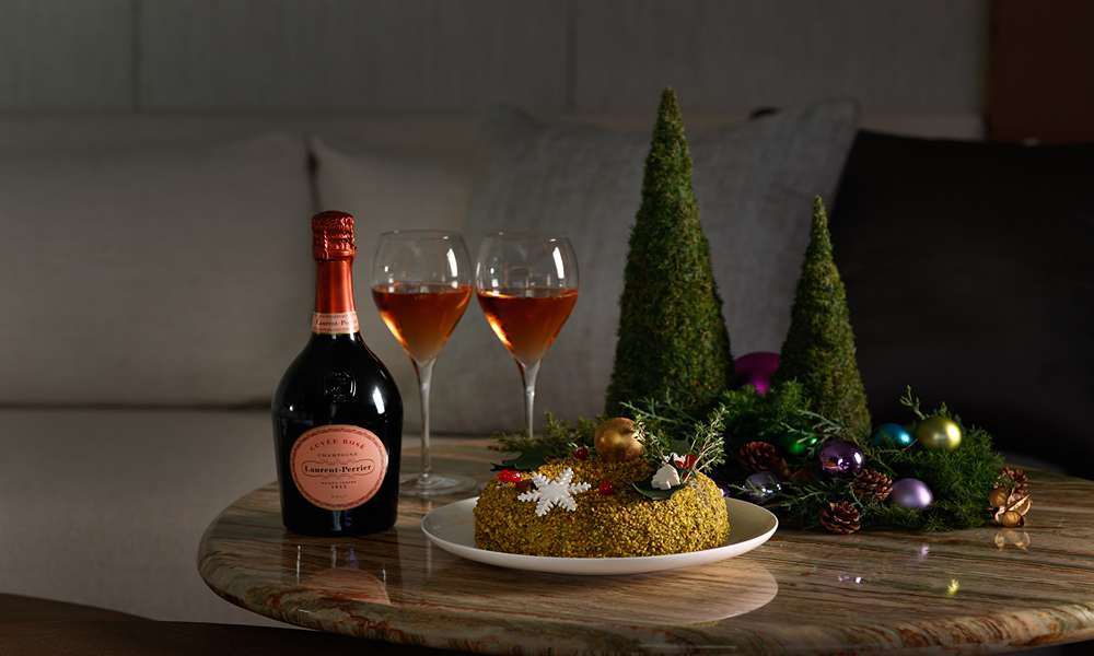 在東京,過一個最夢幻的聖誕節!Palace Hotel Tokyo推出「終極聖誕假期」,房間裡直接幫你種一棵聖誕樹