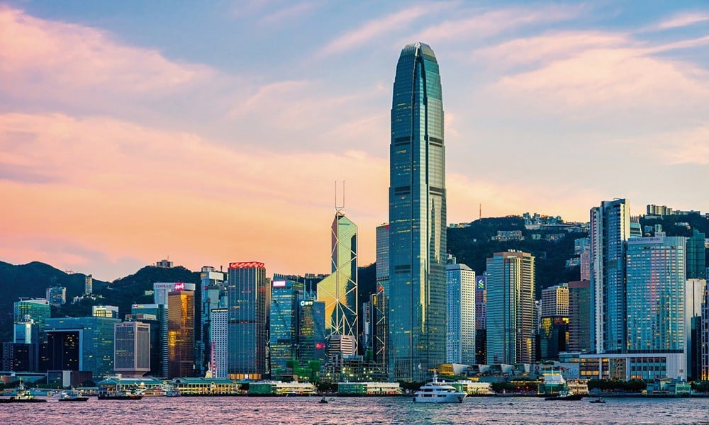 錢包輕奢,心情豪奢!迎馬年看賽馬,跟著《旅讀》香港跨年