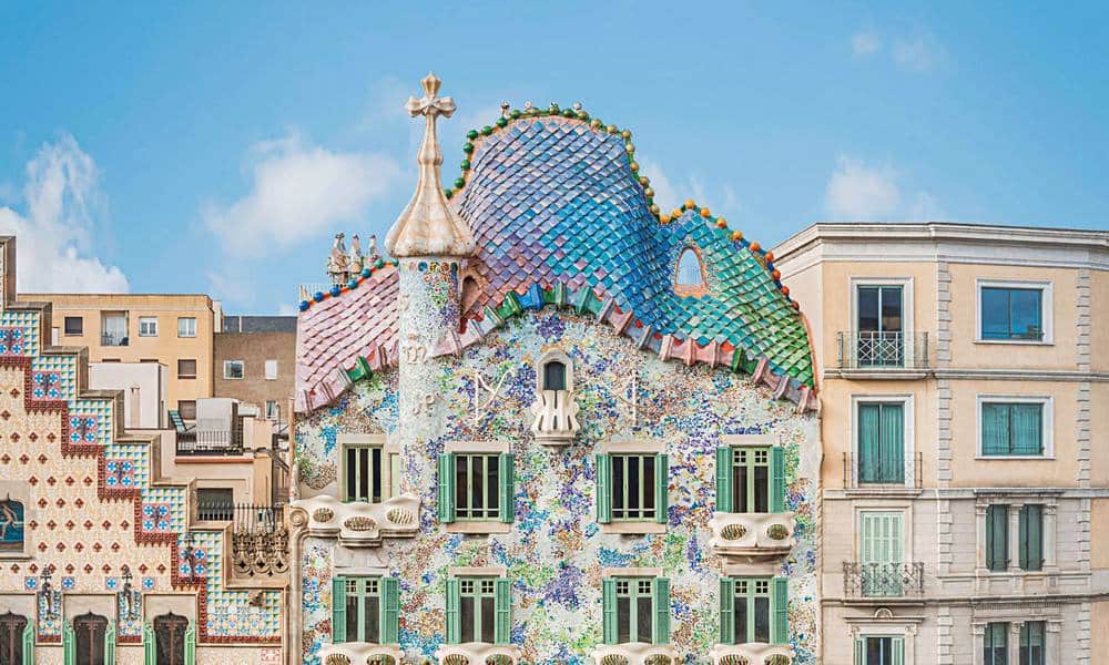 巴塞隆納街頭揭密高第寶藏:巴特羅之家戶外密室逃脫遊戲