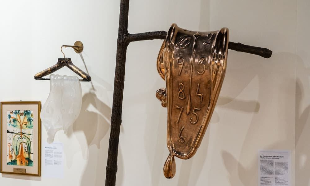 走進達利的世界,連現實都會在牆上開始變形