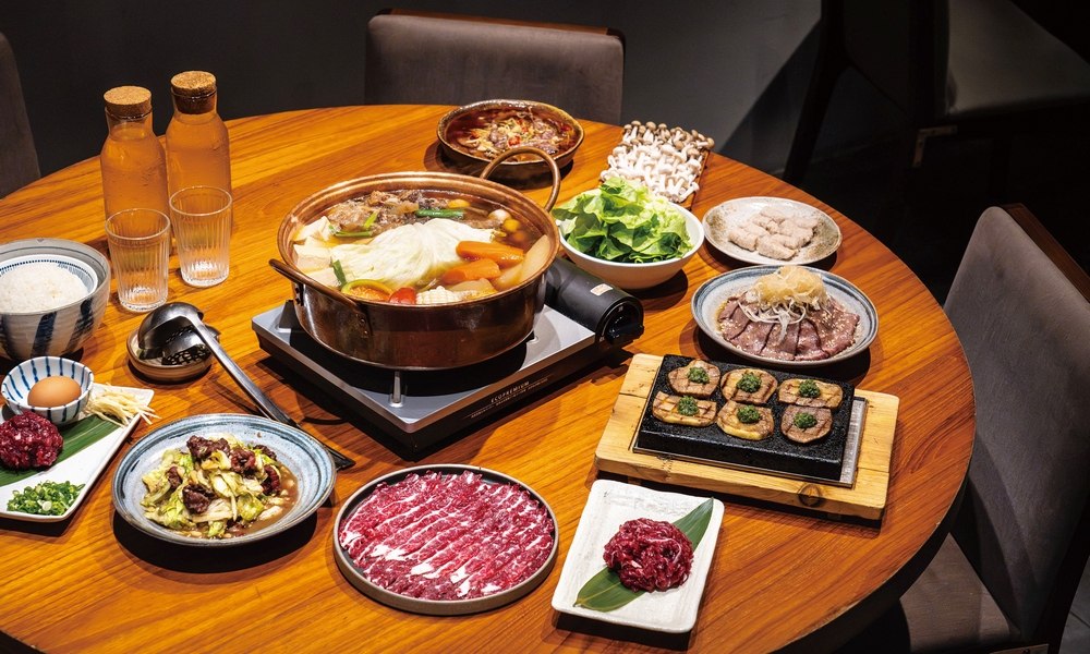 一鍋 200 萬年:火鍋究竟滾出了多少人類故事?背後藏著古人對湯的浪漫與權力