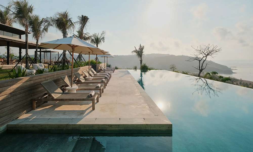 冬季旅遊不只滑雪,探索印尼小眾島嶼3間夢幻設計旅店