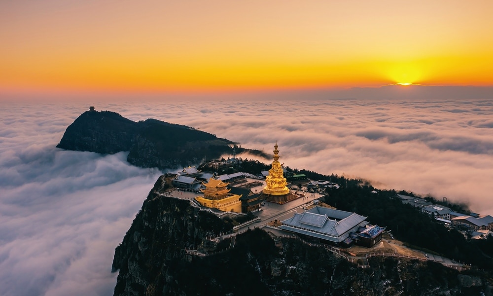 人間彈指有滄桑:五上峨嵋絕頂人張大千