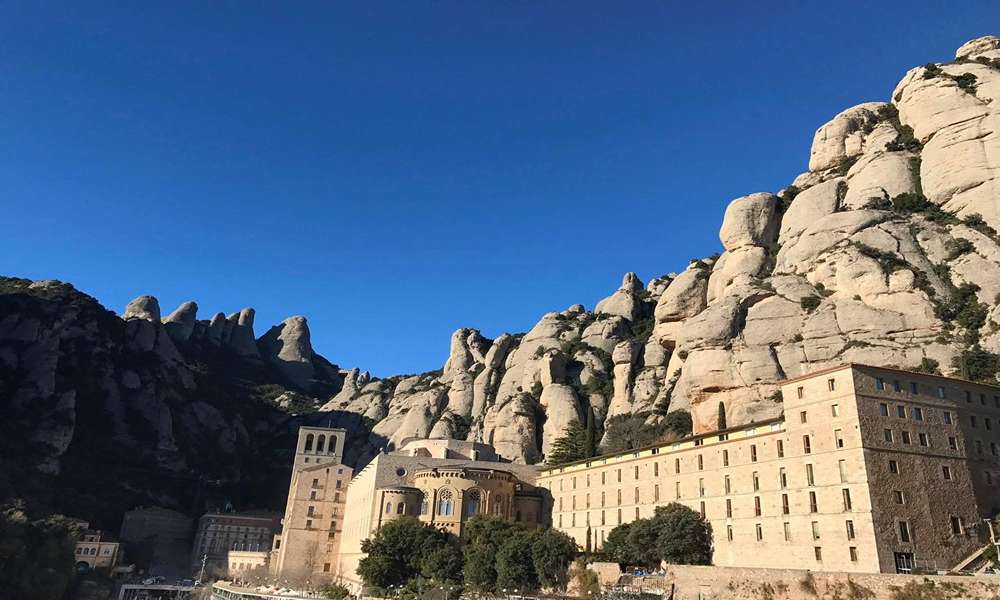 巴塞隆納近郊聖地:蒙瑟拉特山不只看「黑臉聖母」!納粹頭目為何曾千里迢迢來到這座修道院?